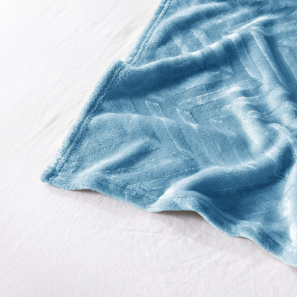 Flannel Fleece Twin Size Bed Blanket, Twin XL Lightweight Breathable Soft Bedspread Plush Fluffy Coverlet Chevron Design Decorative Blanket for All Season, 90X66 Inch, Stone Blue