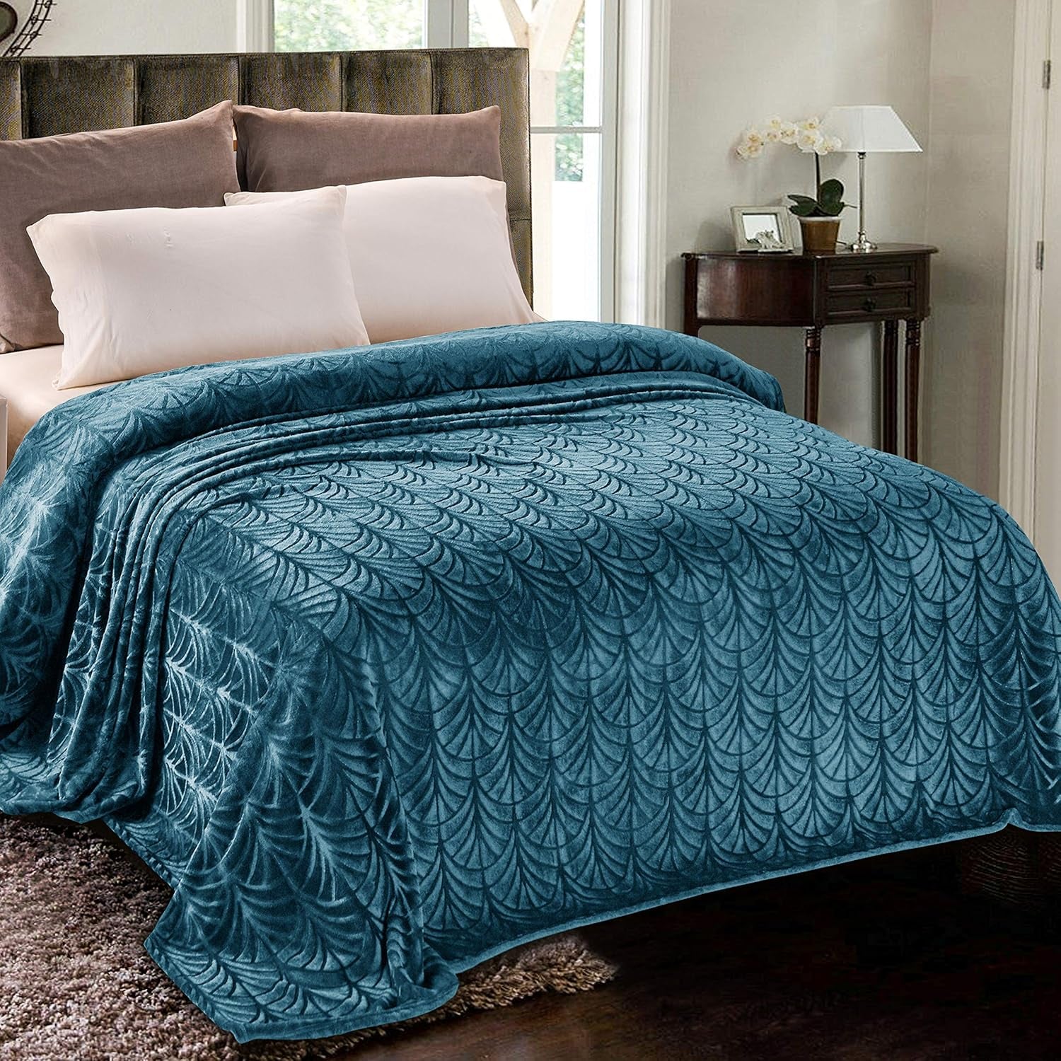 Flannel Fleece Twin Size Blanket for Bed, Soft Fluffy Velvet Bedspread Coverlet with Decorative Vintage Pattern for All Season, Warm and Lightweight, 90X66 Inch, Teal